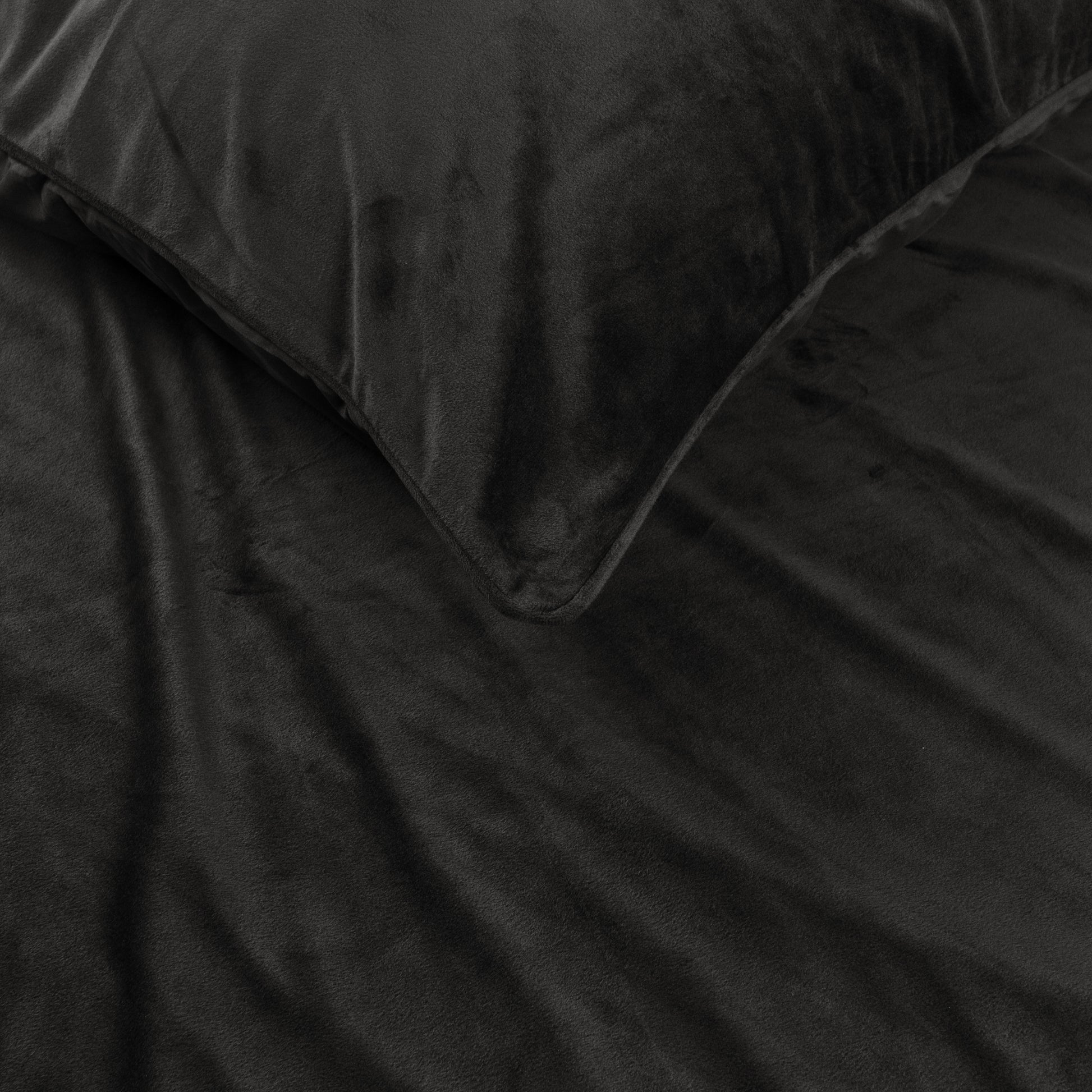 Velvet Piping