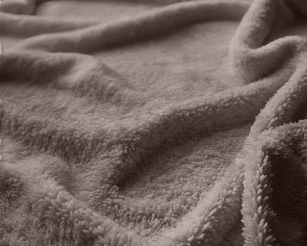 Teddy Gordijnen Black Out Ringen