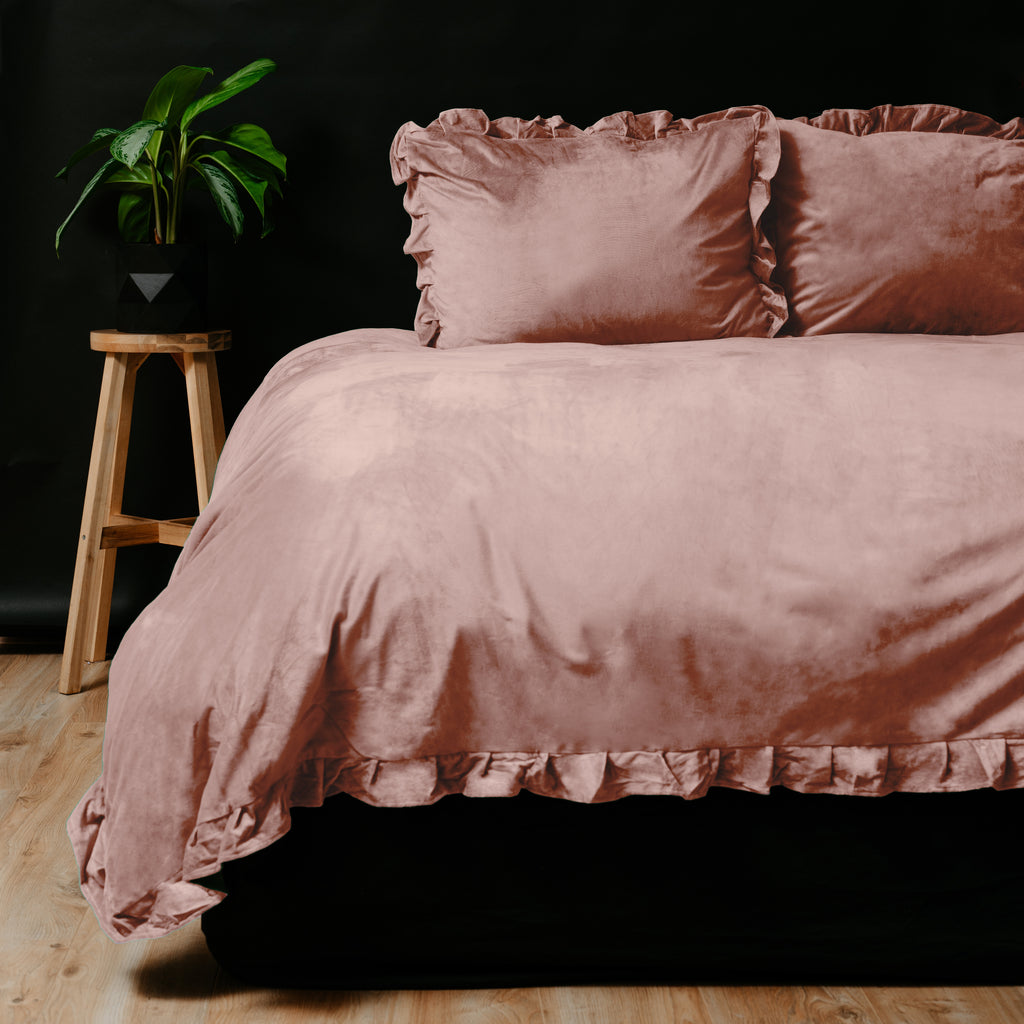 Velvet Ruffles Oud